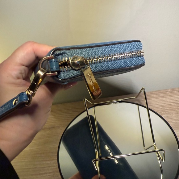 Michael Kors Jet Set Travel Large Continental Wristlet - Picture 7 of 10